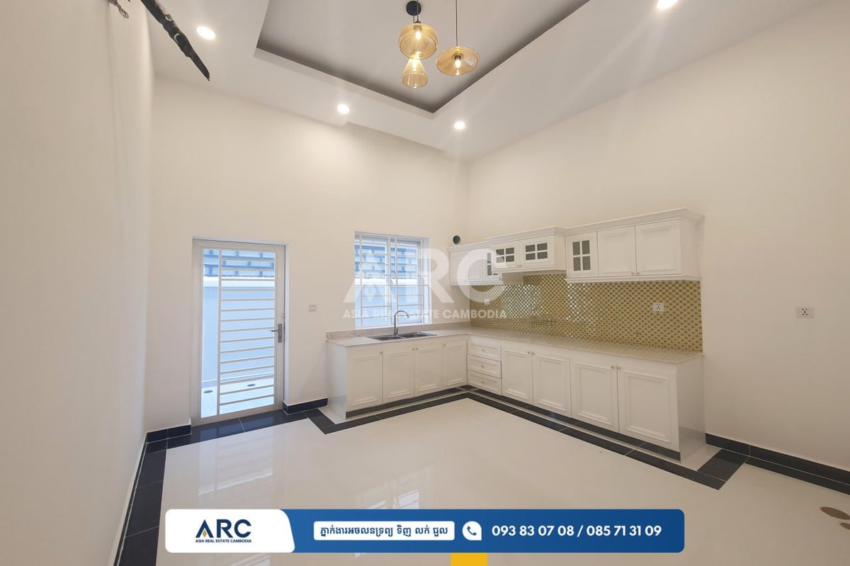雷西郊区维曼小区商铺急售 月租收益稳定 售价$31.8万