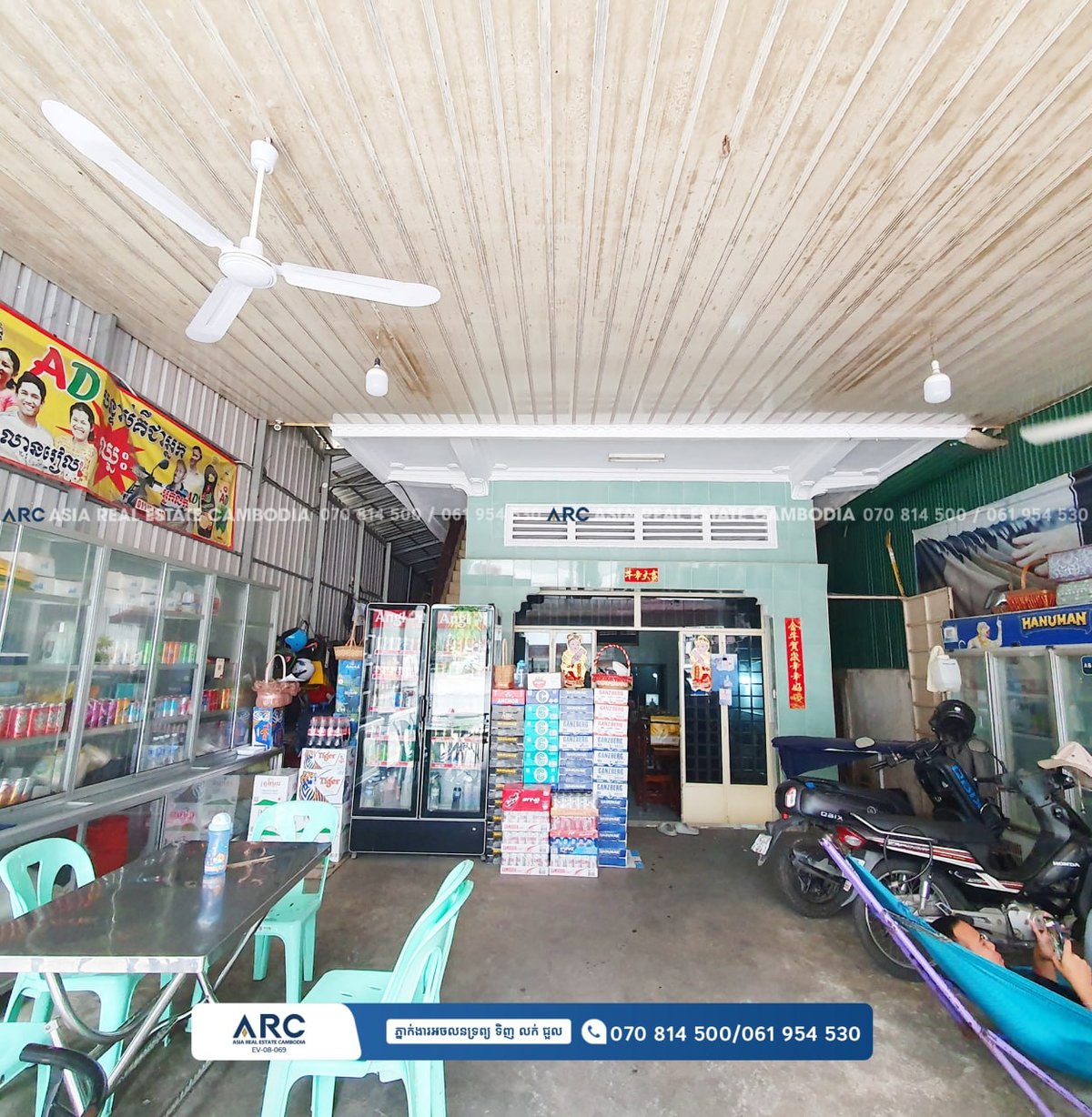 俄罗斯市场区域两层独栋房屋招租,土地面积7m x 27m,房