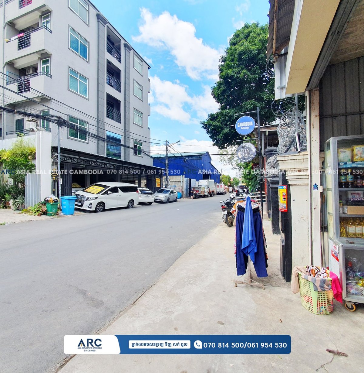 俄罗斯市场区域两层独栋房屋招租,土地面积7m x 27m,房