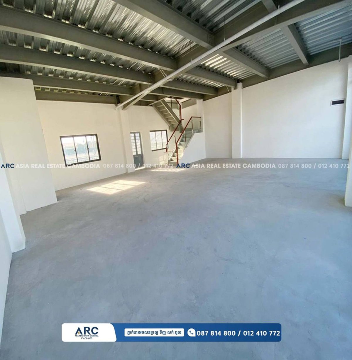 宗周区217号公路临街商铺招租 面积200平米 月租$650