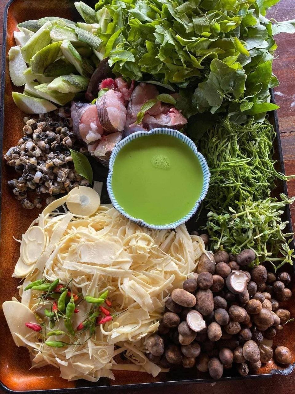 季节性野生菌类(Pok Mushroom)现已上市,提供两种
