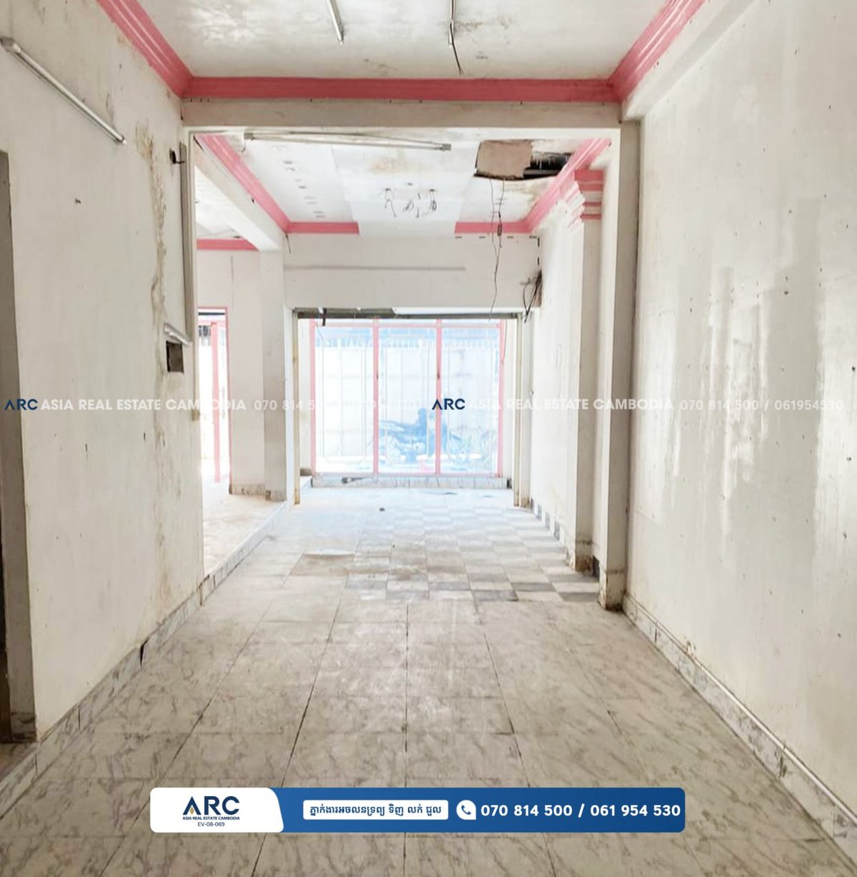 俄罗斯市场附近独栋房屋招租,占地176㎡,建筑面积14m x