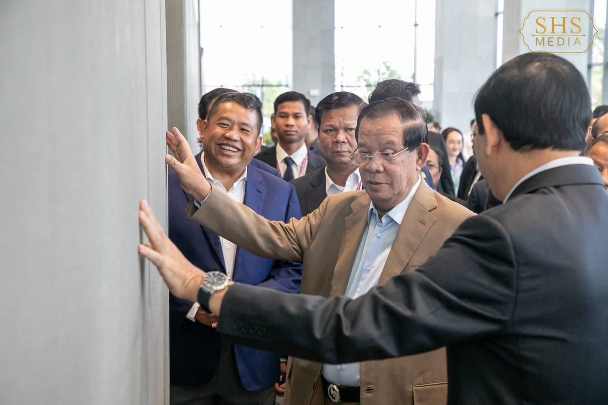 洪森视察税务总局新大楼 强调税收改革与服务效率