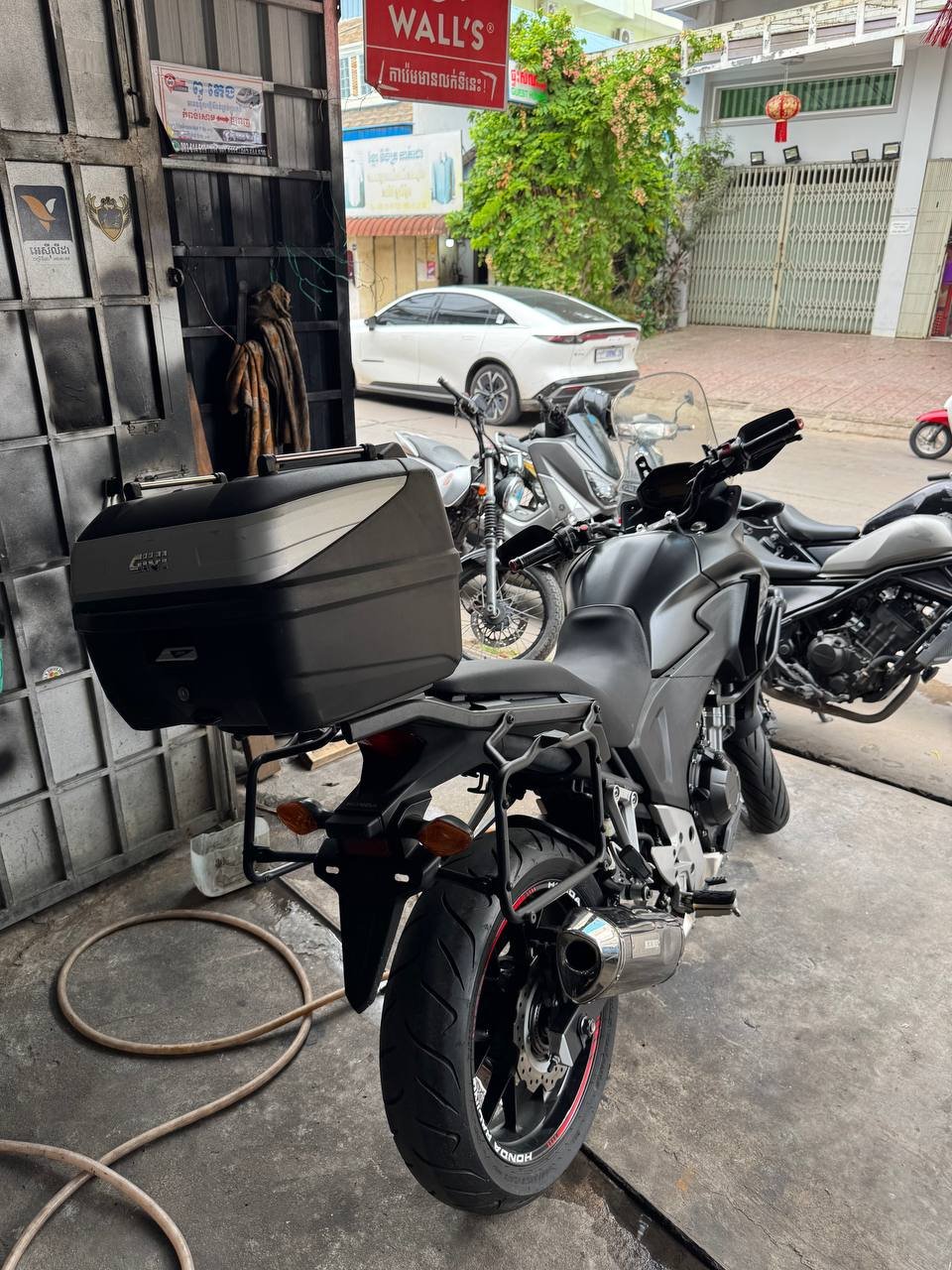 本田CB400X 2013款二手转让 售价$3850 税单齐