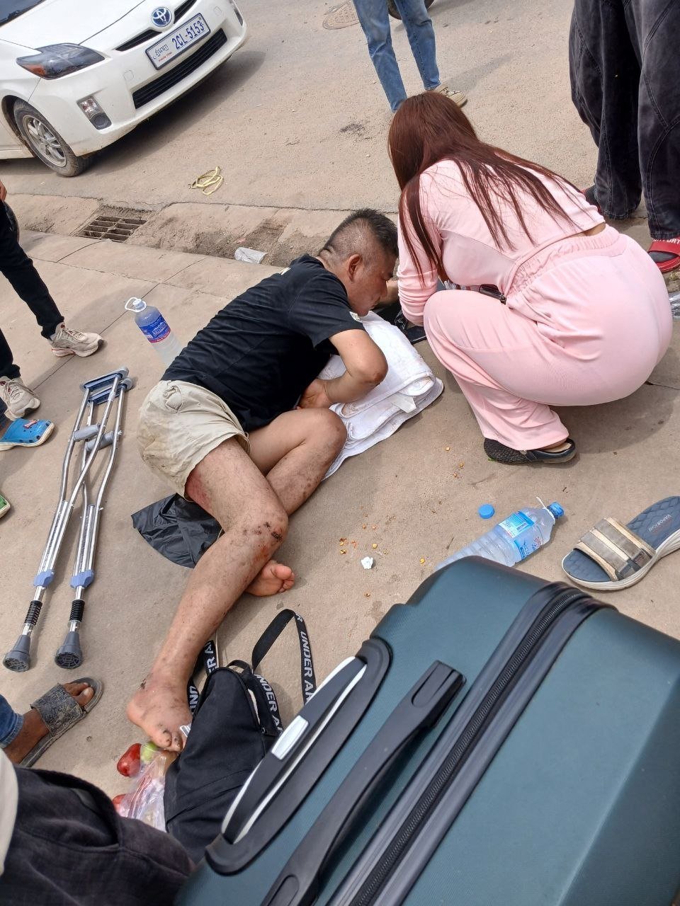 木牌发生中国男子被弃路边事件 身上布满酷刑伤痕