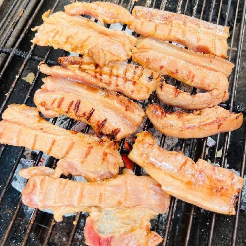 供应韩式风味腌制五花肉,采用100%本地猪肉,配方正宗