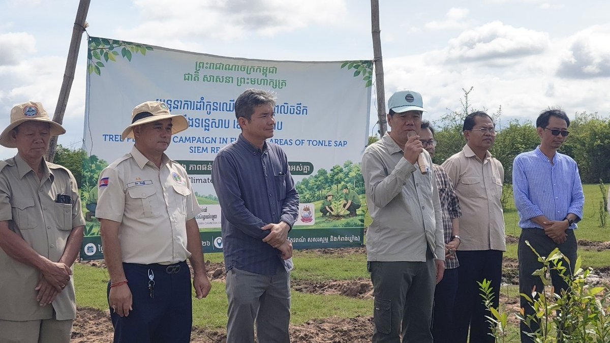 暹粒省普克县启动湿地植树活动 2000株树苗已栽种
