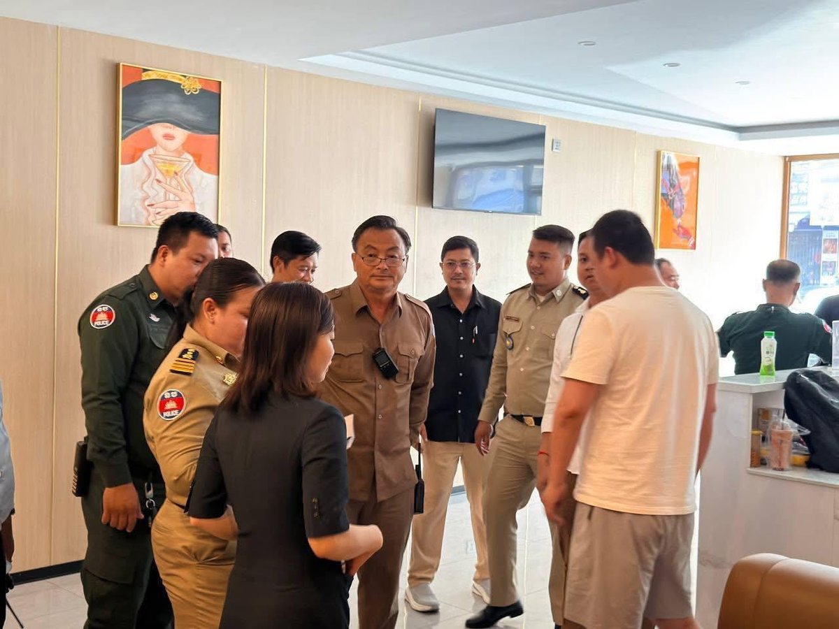 金边警方突查新世界小区 3名中国人涉诈被捕
