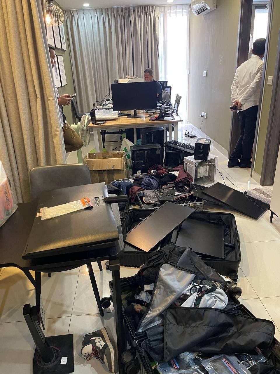 金边The Peak大楼突击清查 8名涉诈人员被捕