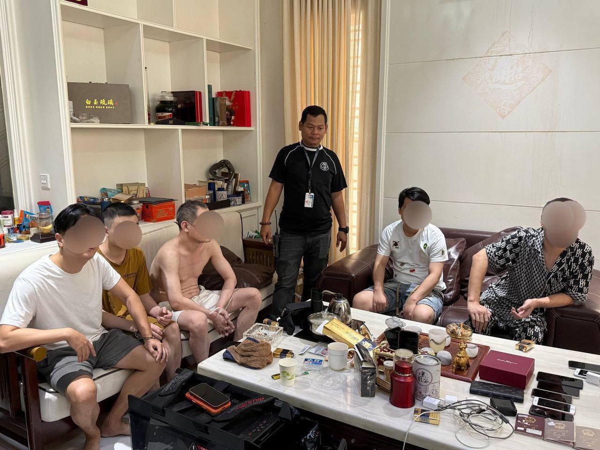 金边The Peak大楼突击清查 8名涉诈人员被捕