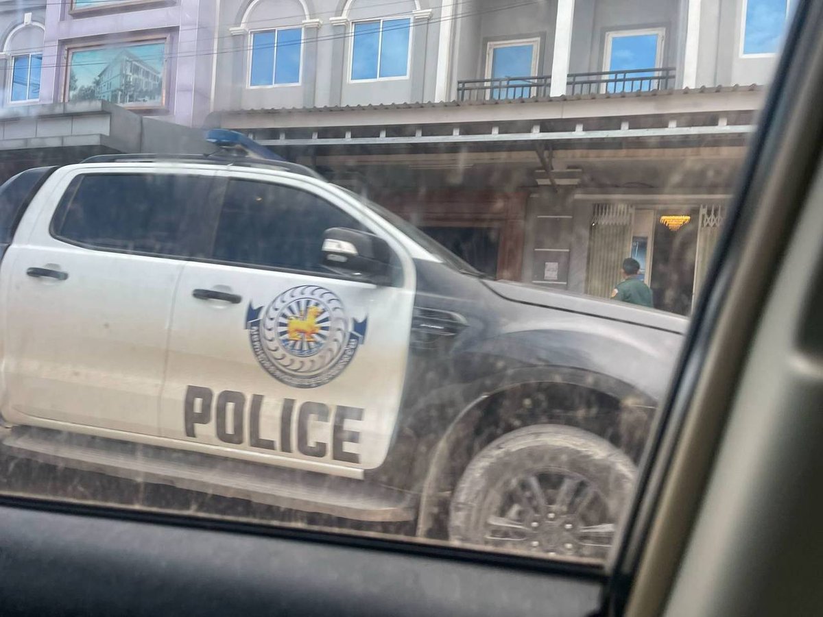 金边桑园区排屋突发联合排查 警察宪兵挨户核查