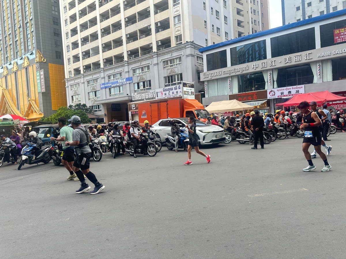 第12届金边国际半程马拉松赛圆满落幕 4110名选手参赛