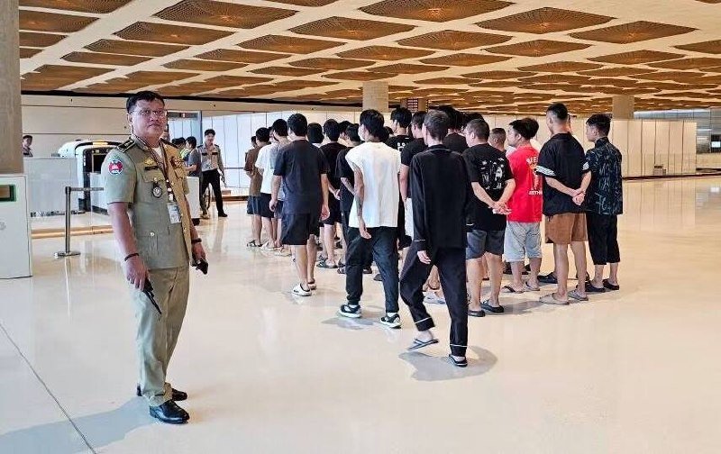 164名涉网诈骗中国籍人员被柬埔寨驱逐出境