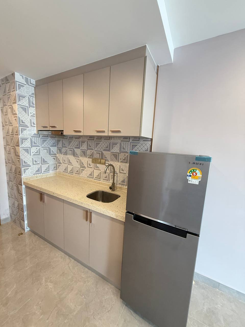 位于堆谷区TK Avenue对面的TK Star Condo