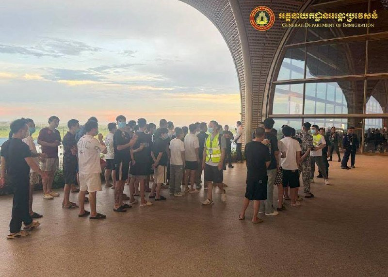 柬埔寨遣返173名涉电诈嫌疑人 经德崇国际机场包机离境