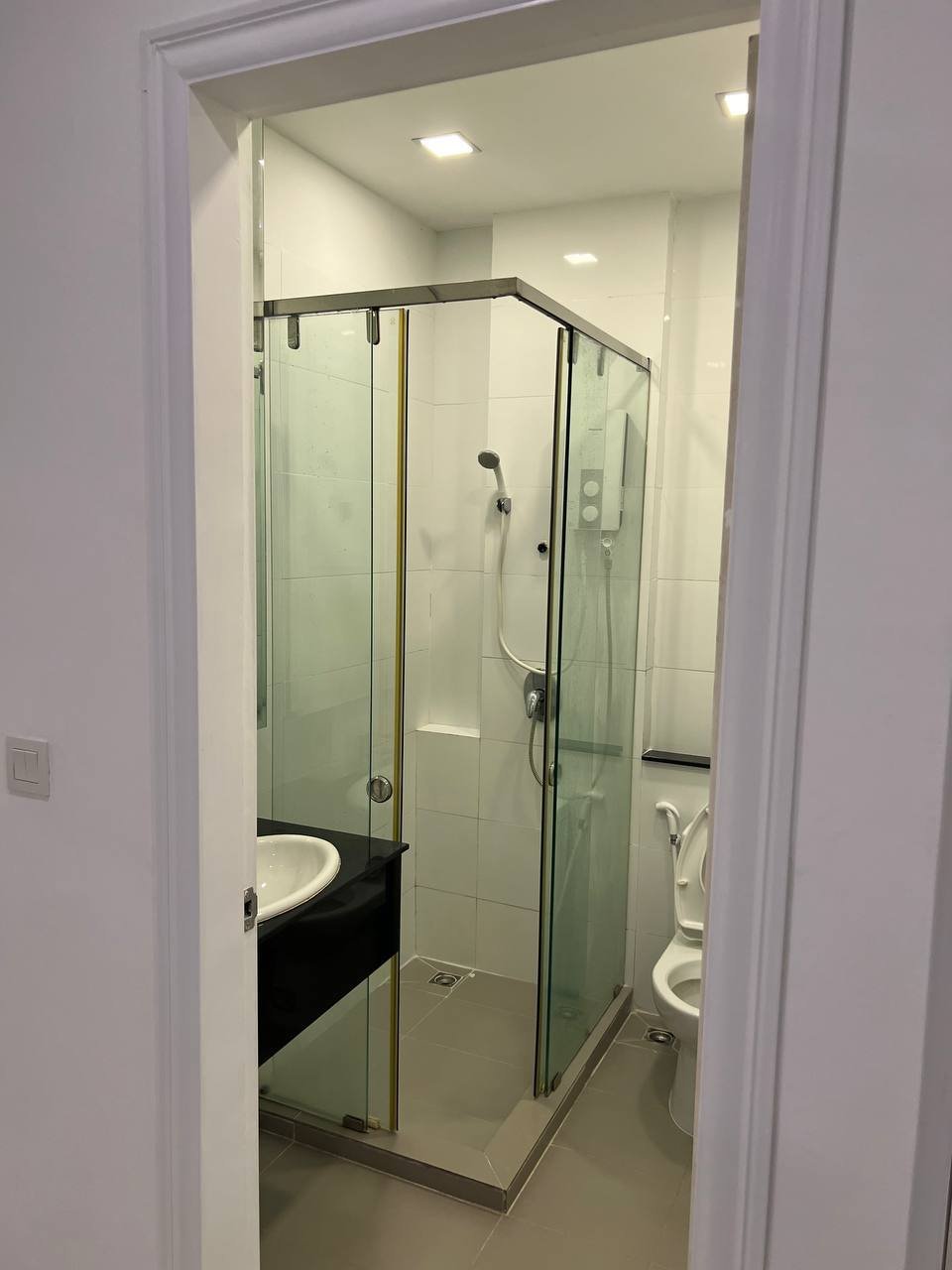 森速区永旺2联排别墅招租 月租$1100含家具