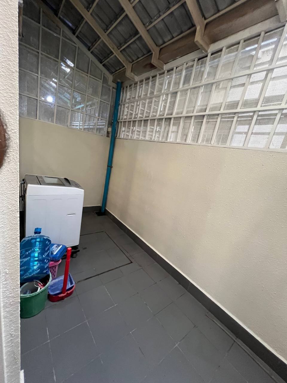 森速区永旺2联排别墅招租 月租$1100含家具