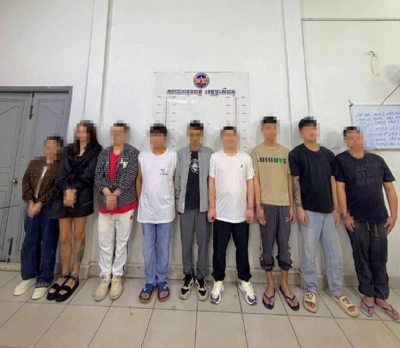西港宪兵突击抓获18名电诈嫌疑人 缴获大量犯罪证据