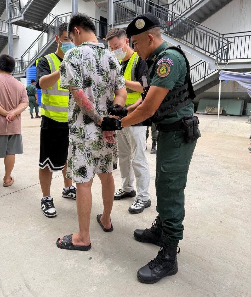 柬埔寨遣返164名涉诈中国籍人员 德崇国际机场离境