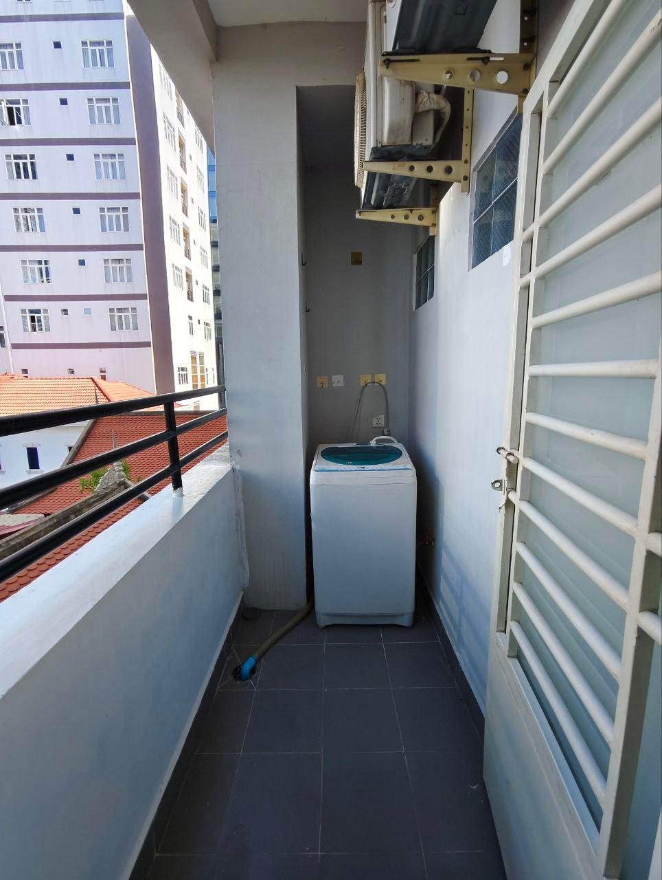 位于金边BKK1区的公寓房源,户型为二室一厅二卫,面积90平