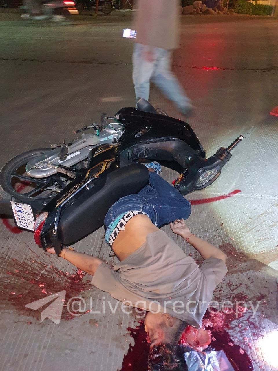 金边三环路发生严重车祸 一男子当场身亡