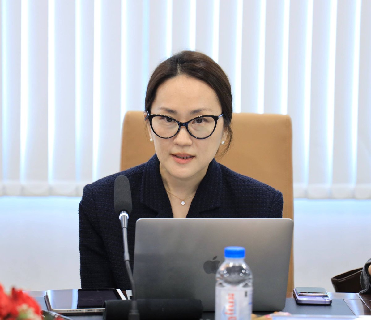 柬埔寨司法部获赠刑事司法与引渡培训教材
