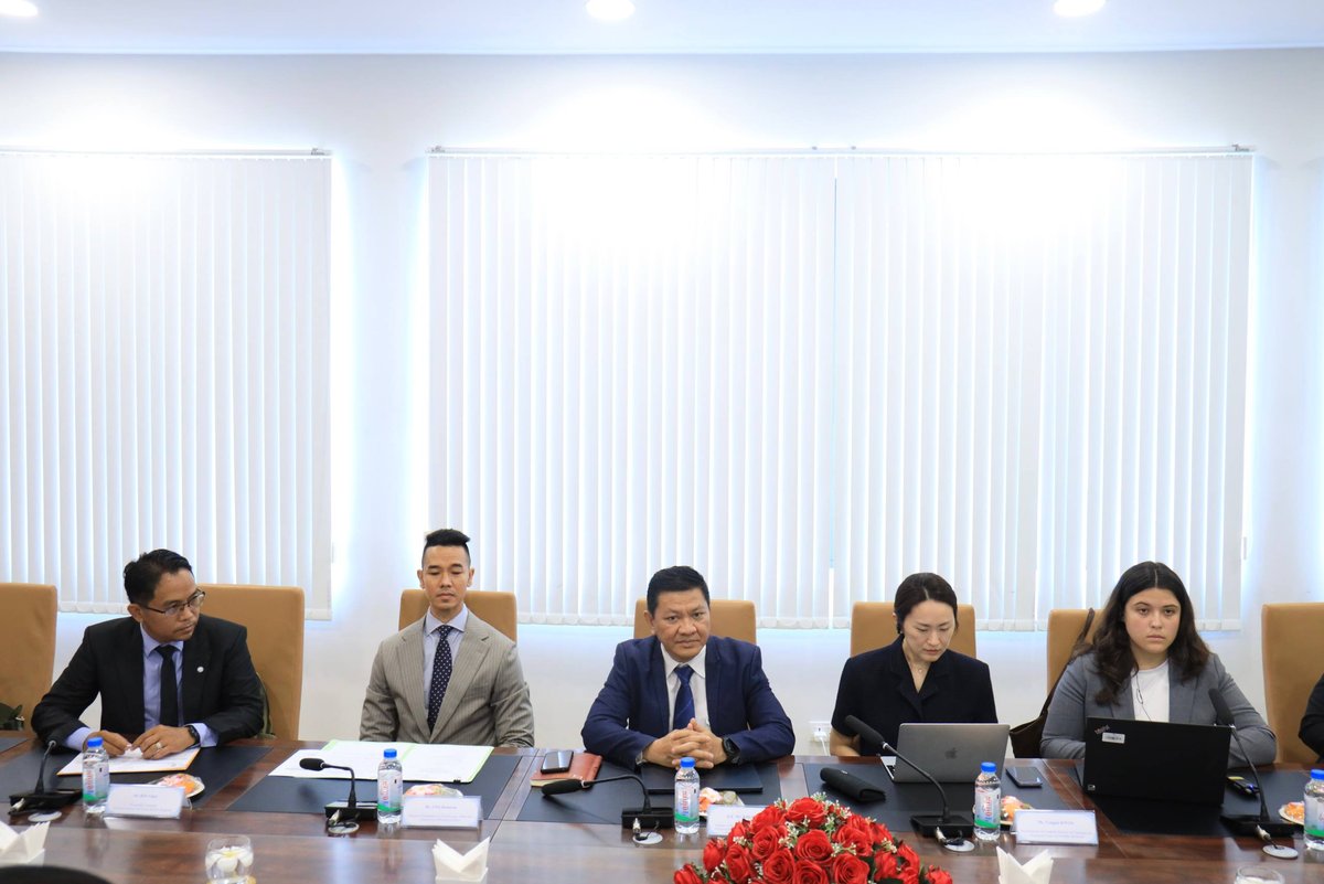 柬埔寨司法部获赠刑事司法与引渡培训教材