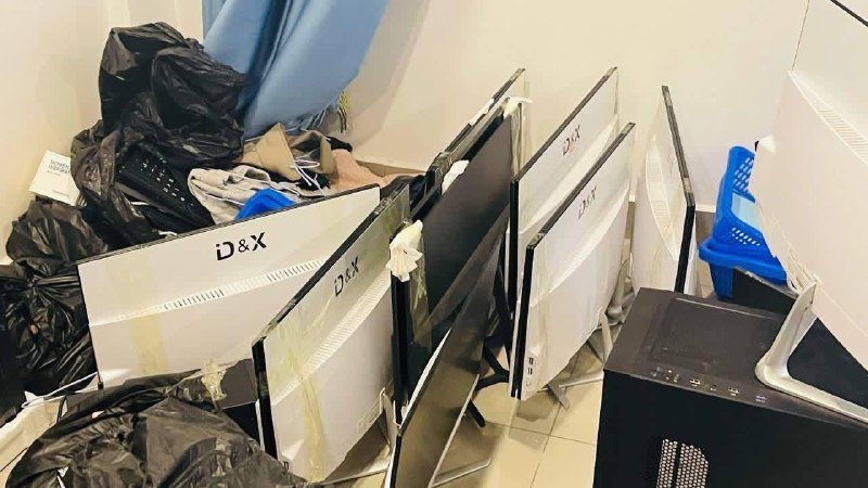 金边棉芷区破获网络诈骗窝点 查获682部手机及大量电脑