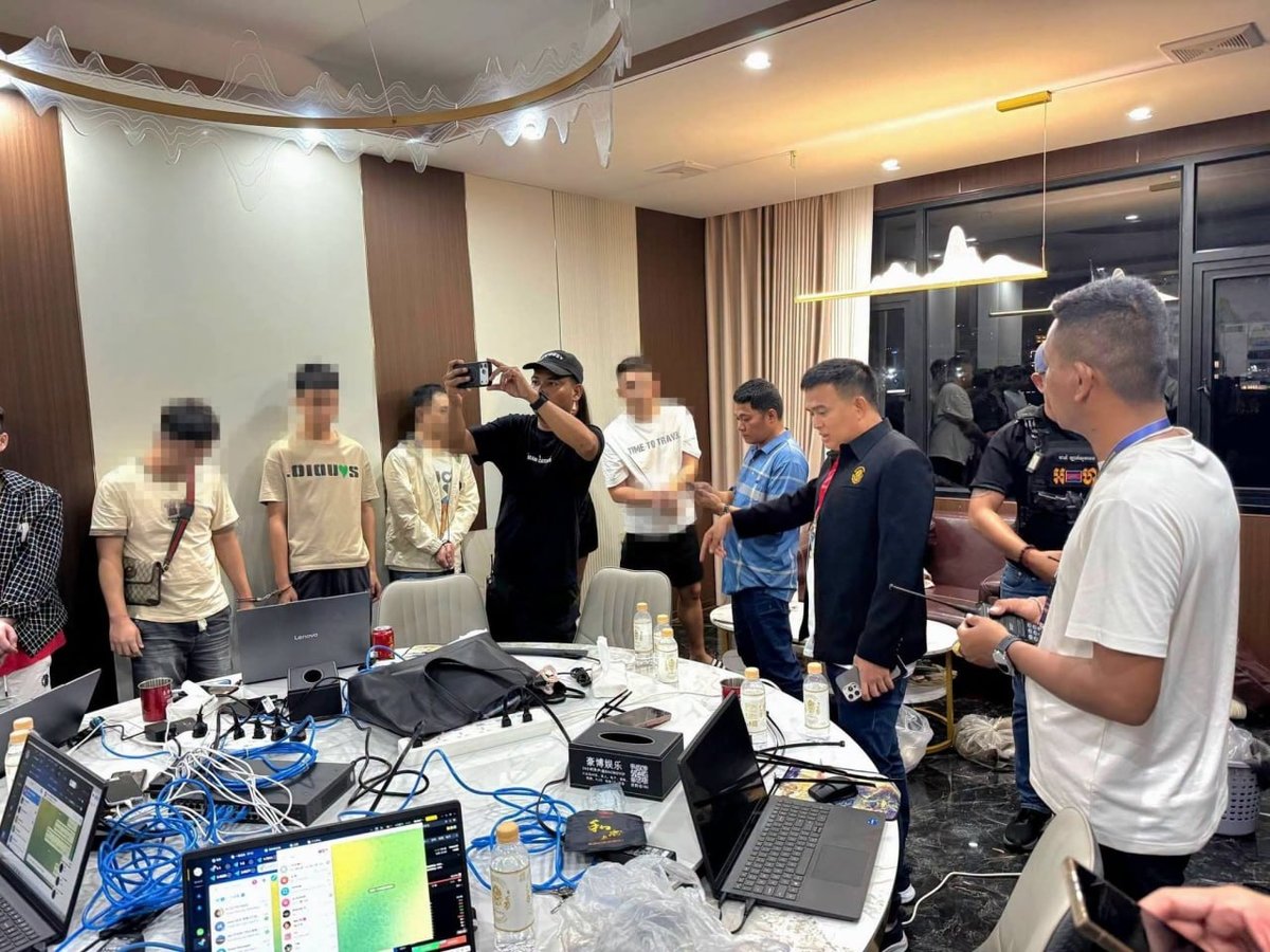 西港宪兵突击电诈窝点 抓获18名嫌疑人含后勤