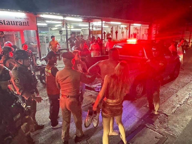 芭提雅凌晨街头爆发群体斗殴 外籍男子头部受伤