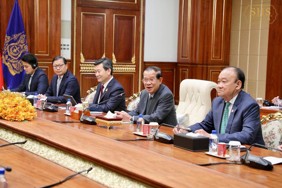 洪森在金边会见印尼参议员 探讨双边议会合作