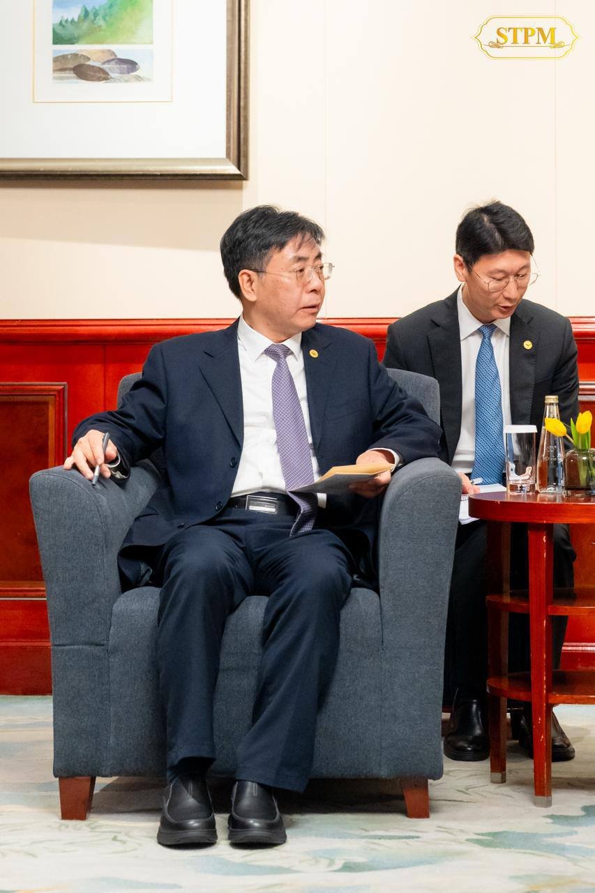 洪玛奈会见中国商飞高层 探讨引入C919及C909机型