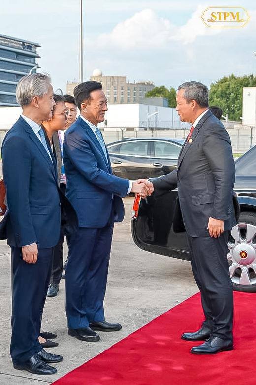 洪玛奈结束访华行程回国 重点参与全球AI治理会议