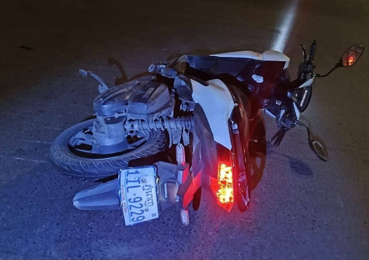 金边波森芷区发生交通事故 中国女子驾车撞人后拒下车