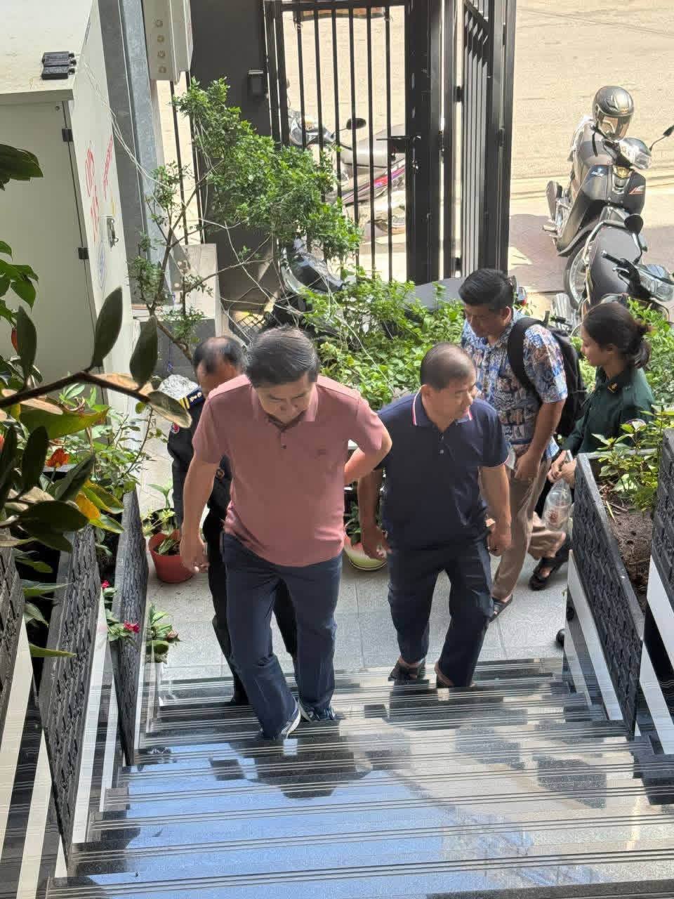 金边7玛卡拉区开展公寓排查行动 严打网络诈骗