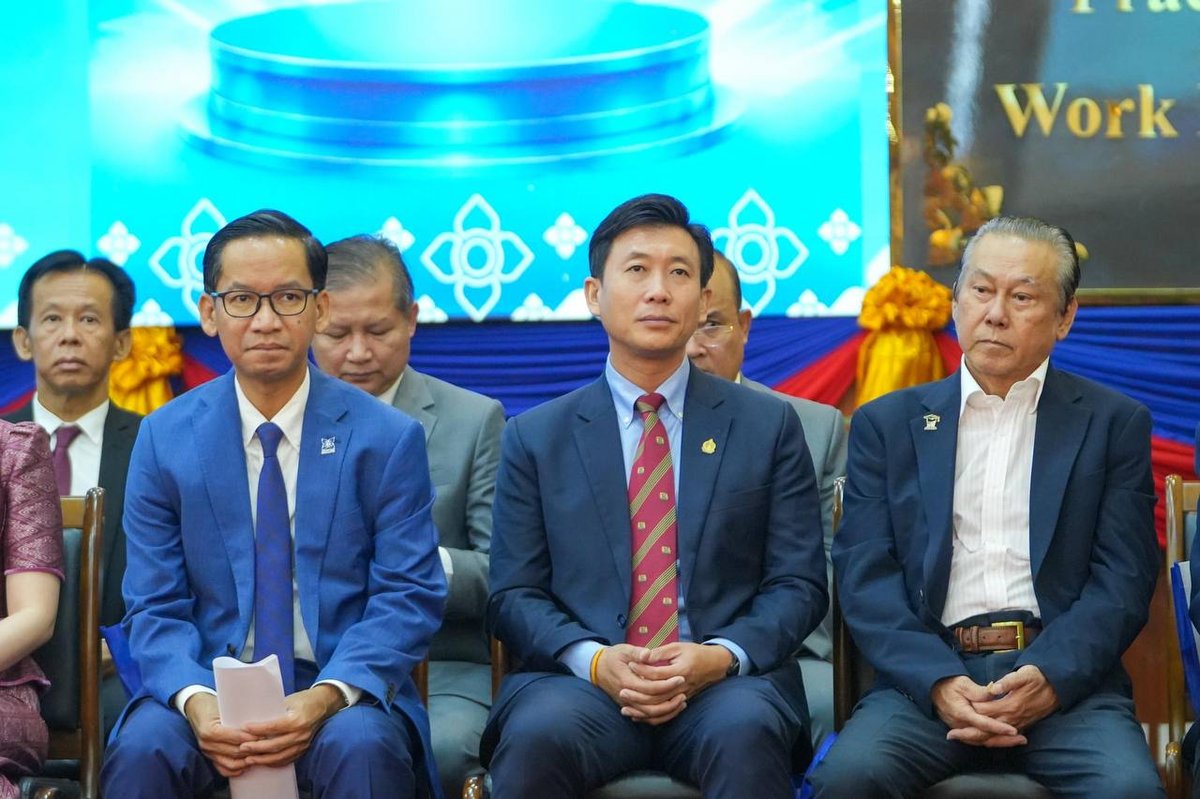 洪玛尼出席贝尔帝国际大学毕业典礼 强调公务员纪律与操守