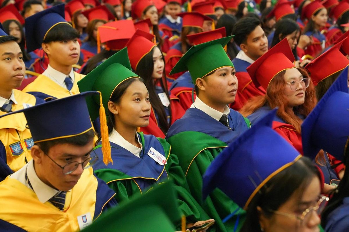 洪玛尼出席贝尔帝国际大学毕业典礼 强调公务员纪律与操守