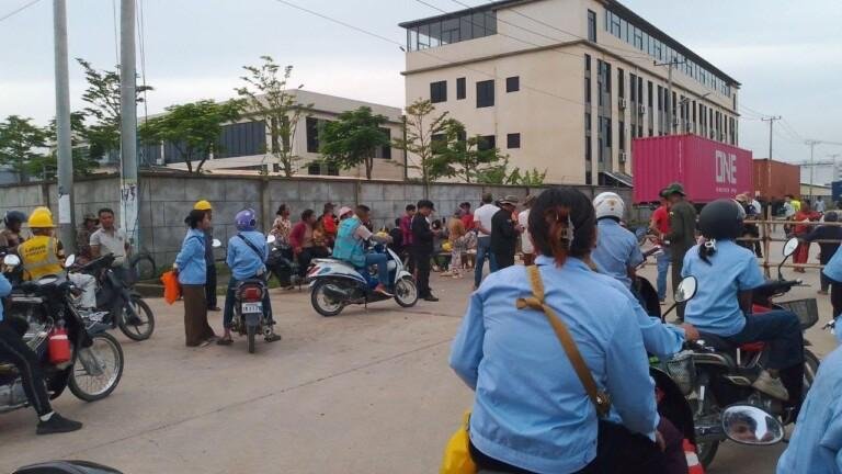 柴桢省大成3号特区数百工人堵路讨薪 劳工部介入后已复工