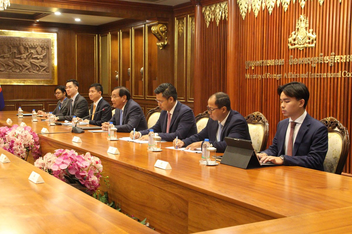 布拉索昆会见美国驻柬使馆代办 探讨双边合作事宜