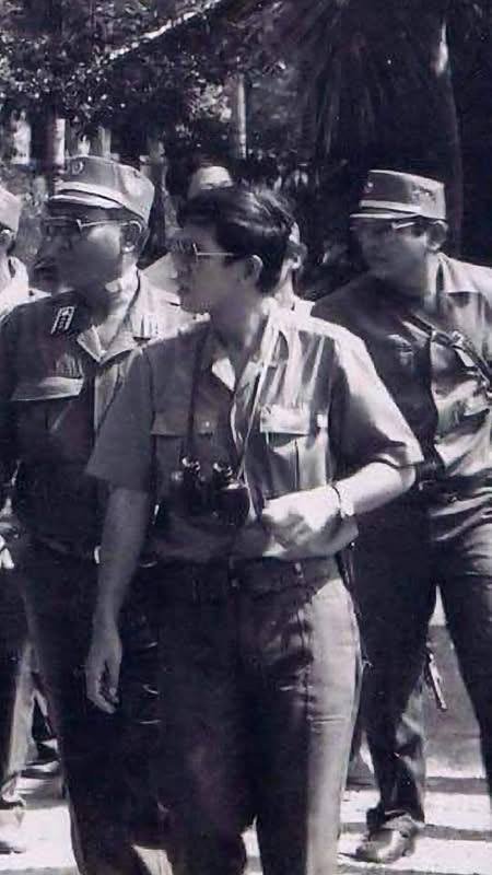 洪森分享1990年马德望历史照片 回顾防卫战部署