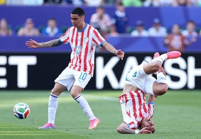法国队1比0小胜巴拉圭 成功晋级八强对阵摩洛哥