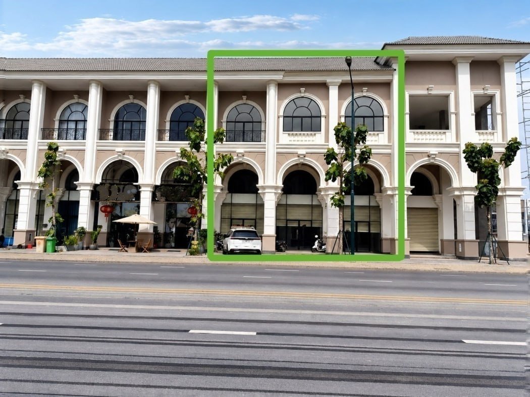 金边1号公路炳发城现有一处店屋招租,包含3间相连的Class