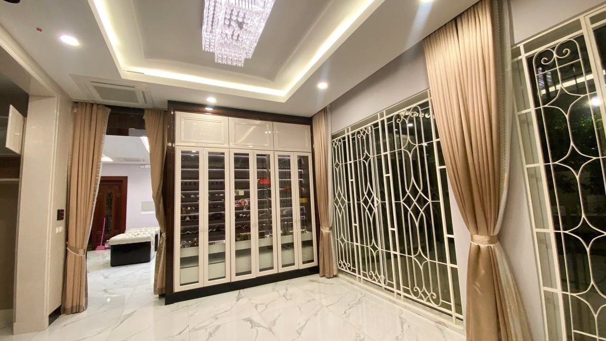 金边1号公路炳发城8卧别墅出售$145万 租金$6200