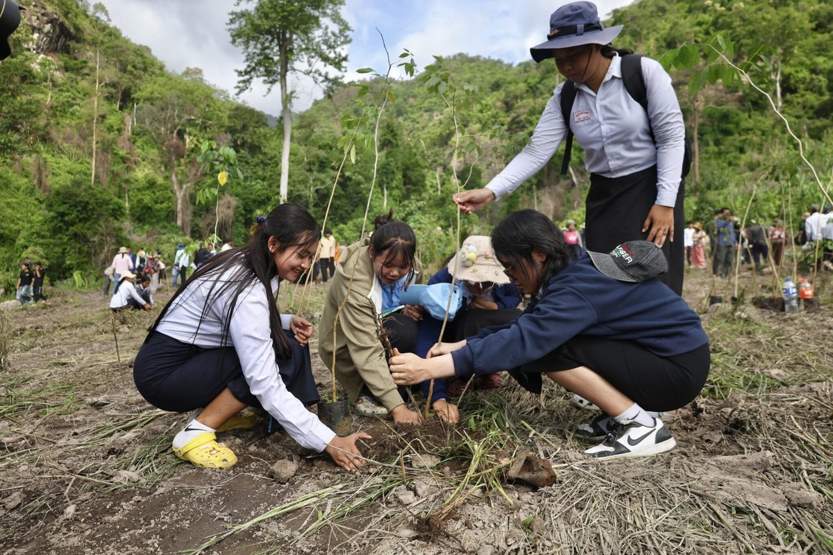 柬埔寨自然保护区植树500棵 推动绿色环保运动