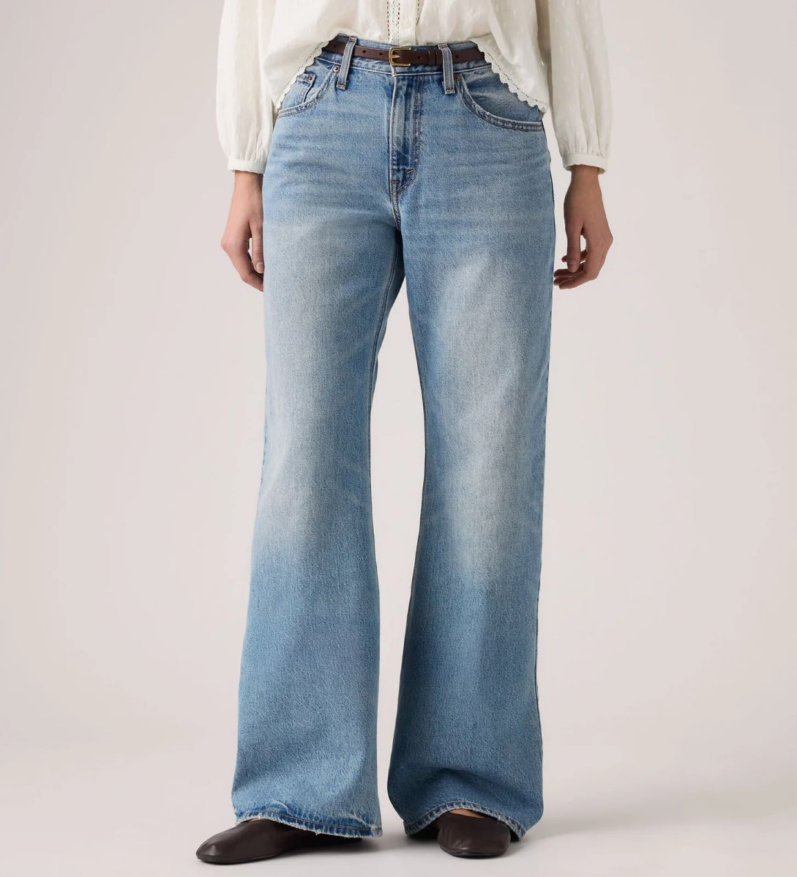 Levi's新款Bootcut牛仔裤上市 强调舒适版型与现代