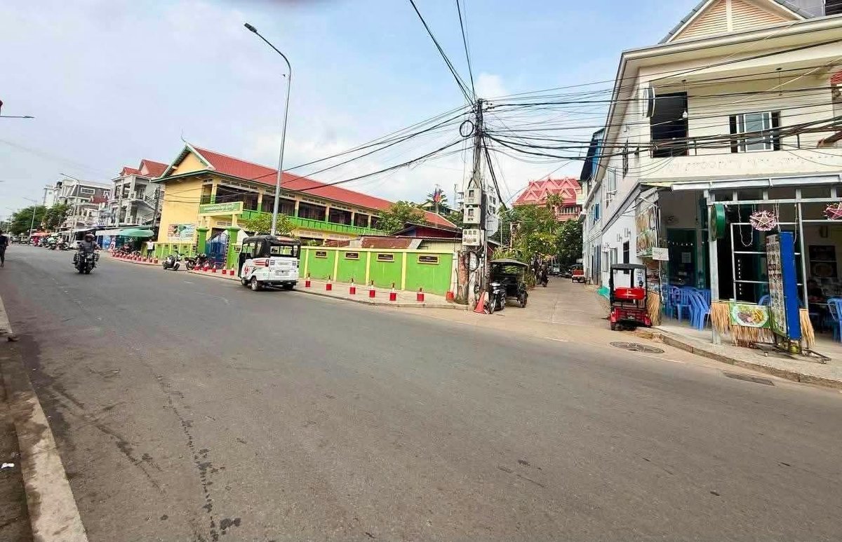 暹粒市中心Svay Dangkum区地块急售,面积11m x