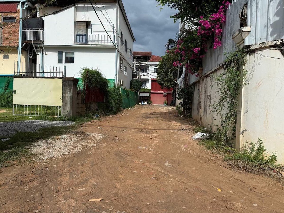 暹粒市中心Svay Dangkum区地块急售,面积11m x