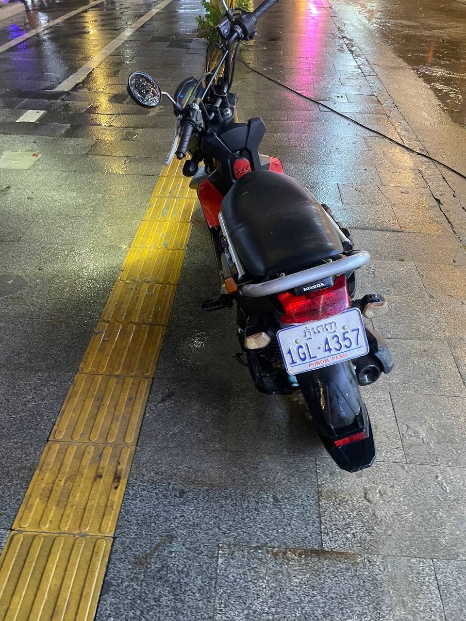 西港转让祖玛雅马哈摩托车 证件齐全 $350起