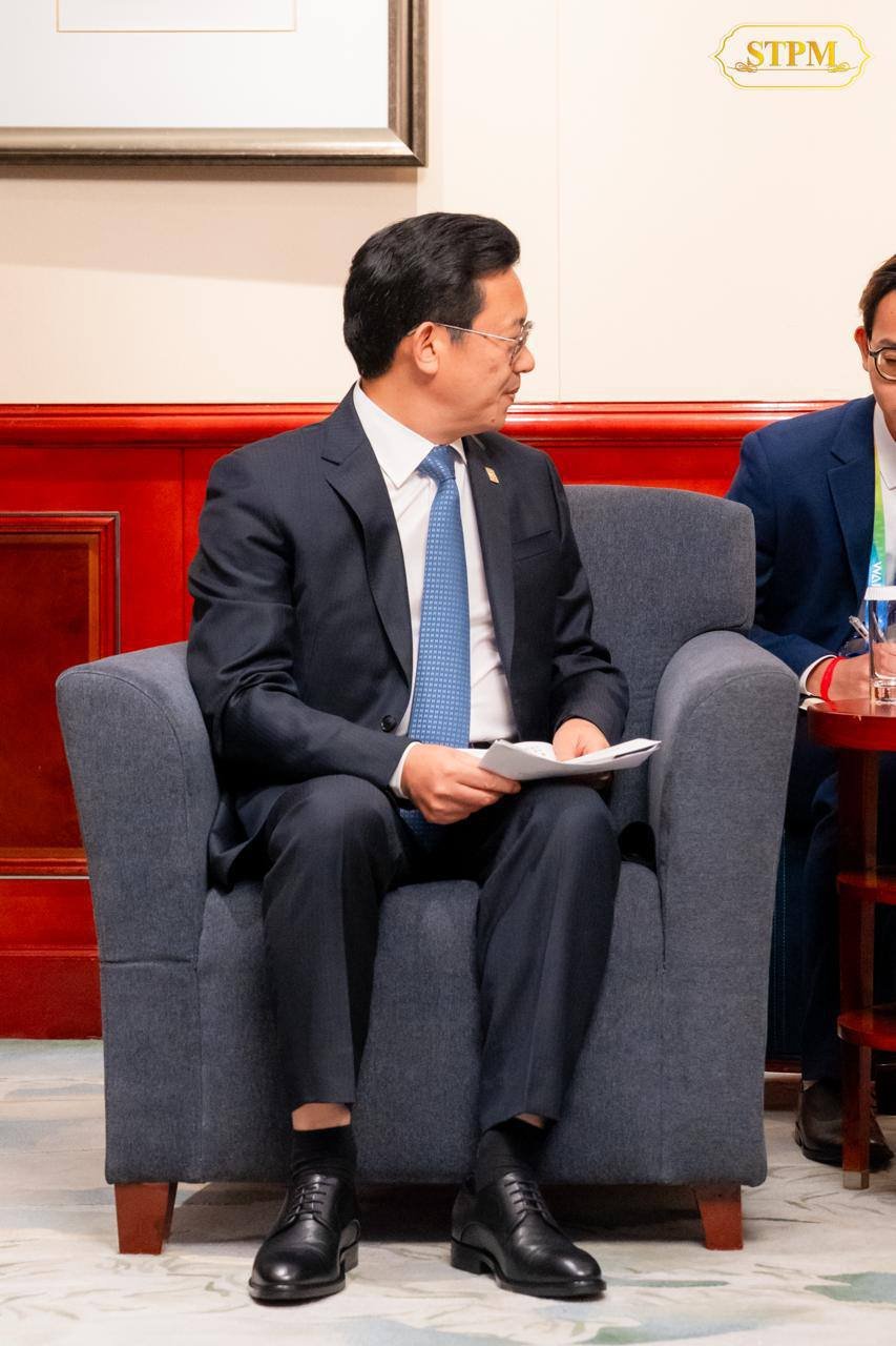 洪玛奈会见New Dazheng集团主席 探讨智慧城市物业管