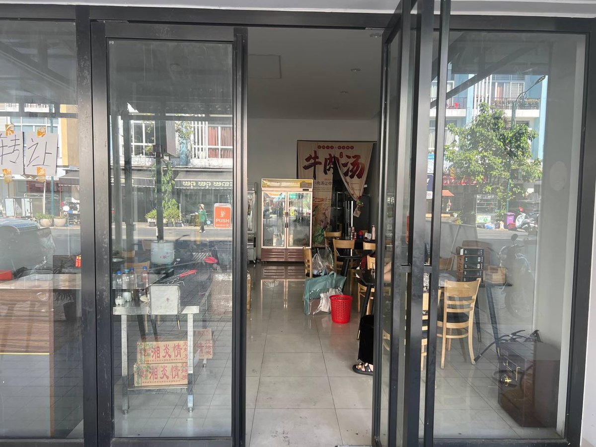 金边炳发城野人炭烤店转让 转让费$4000